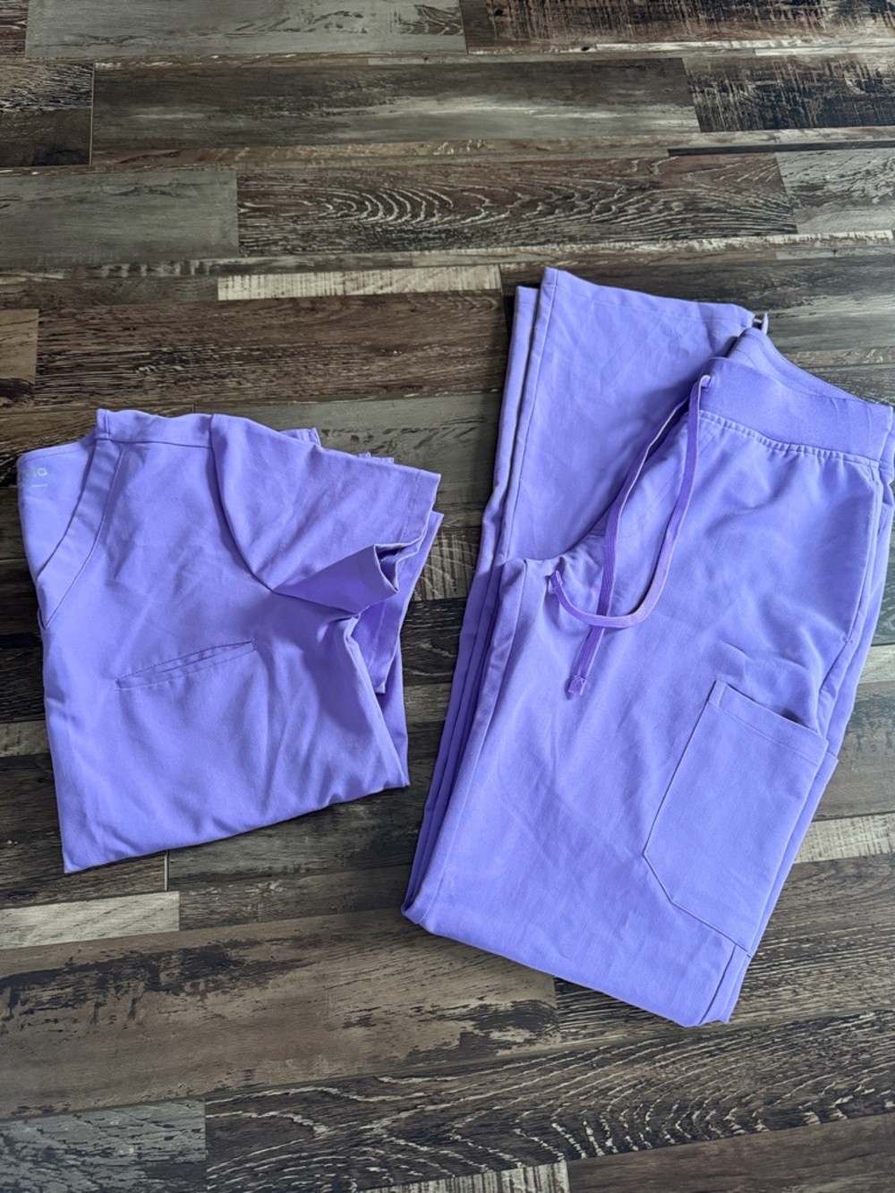 Lavender Women’s Scrub Set - Unbranded